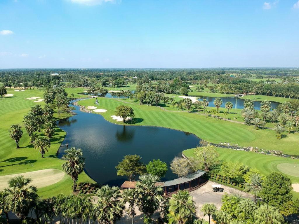 Отель Suwan Golf & Country Club Накхонпатхом Экстерьер фото